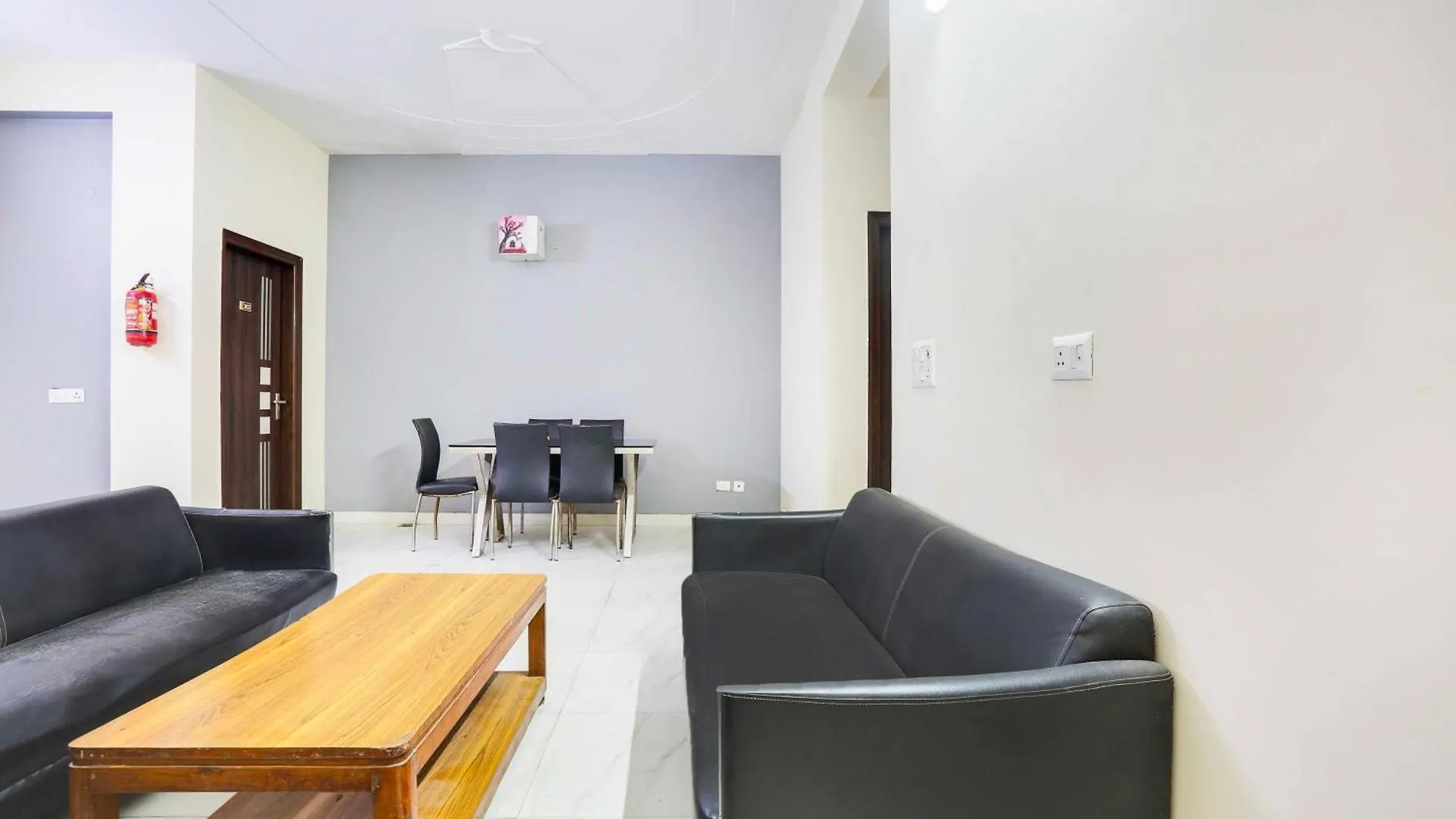 Hotel O Sector 45 Near Huda Metro Station Gurgaon
